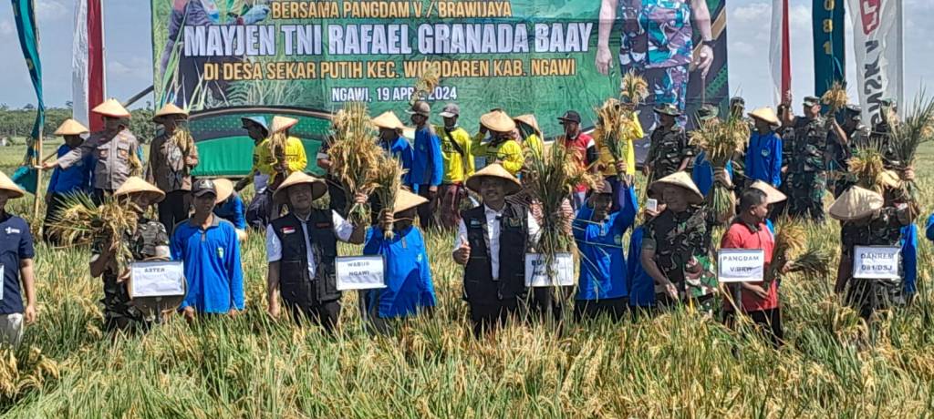 Panen Raya Dinas Ketahanan Pangan dan Pangdam V/Brawijaya