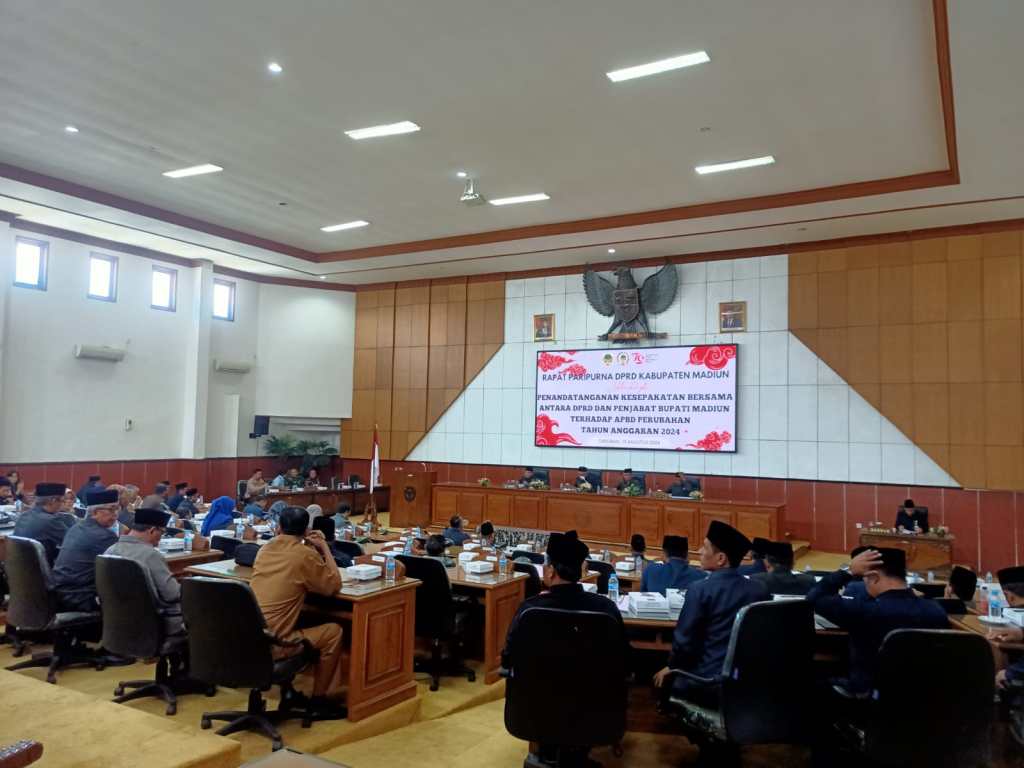 Rapat Paripurna Penandatanganan Bersama DPRD Dan Pj. Bupati Madiun Terhadap APBD Perubahan TA.&nbsp;2024